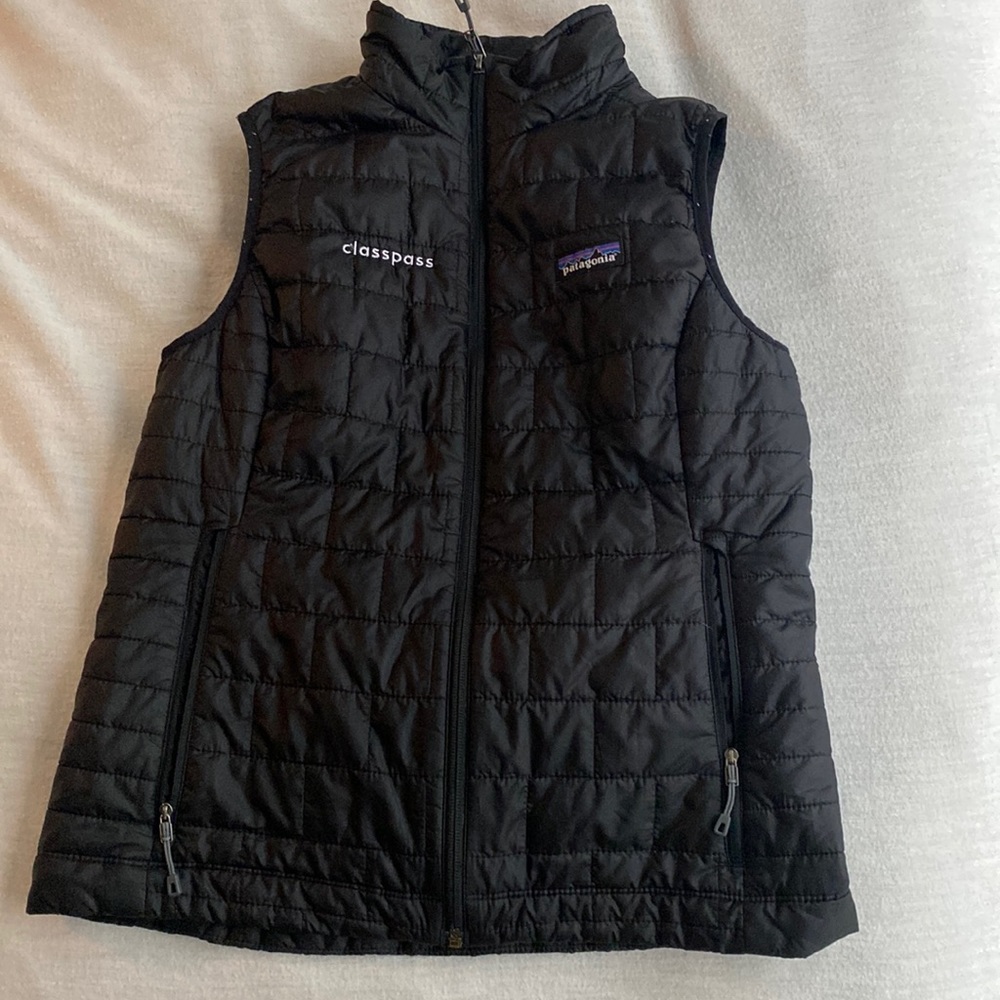 Women’s S black Patagonia vest